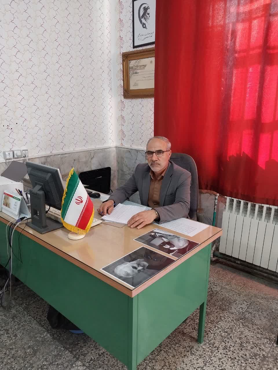 مدیریت دبیرستان ماندگار امام خمینی (ره) شاهرود